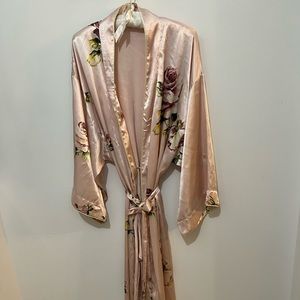Vintage Natori Robe